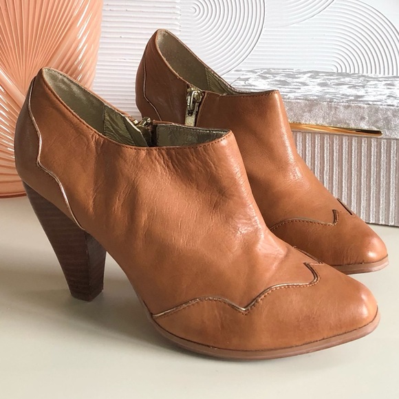VERY VOLATILE buttery soft leather bootie boots camel color gold trim  size 10 - Picture 1 of 16